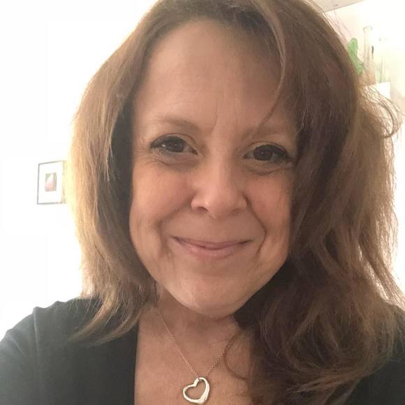 Meet your Posher, Laurie - Picture 1 of 1